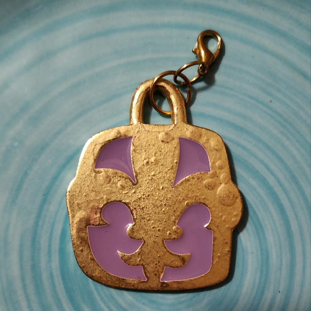 VINTAGE OR RUSTIC CHARM OR PENDANT